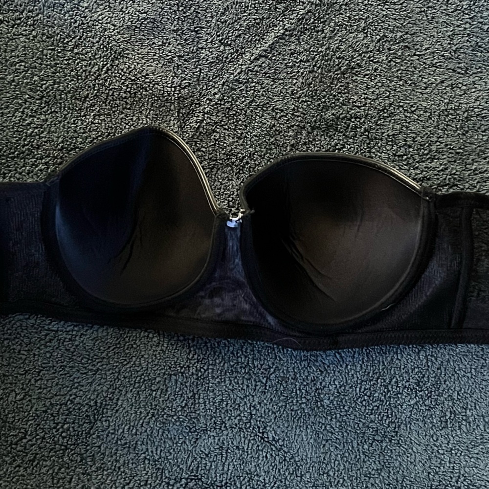Rose patterned bra. - Picture 4 of 6